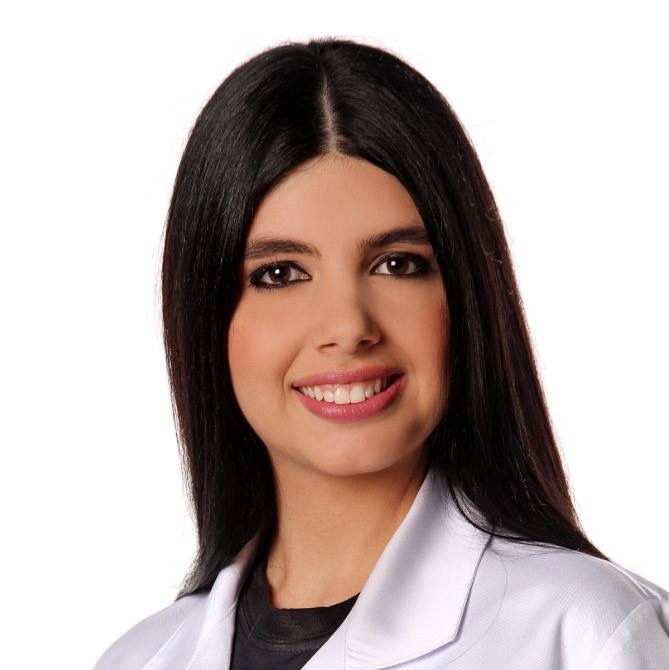 Dra. Renata Furtado. Dermatologistas em Recife