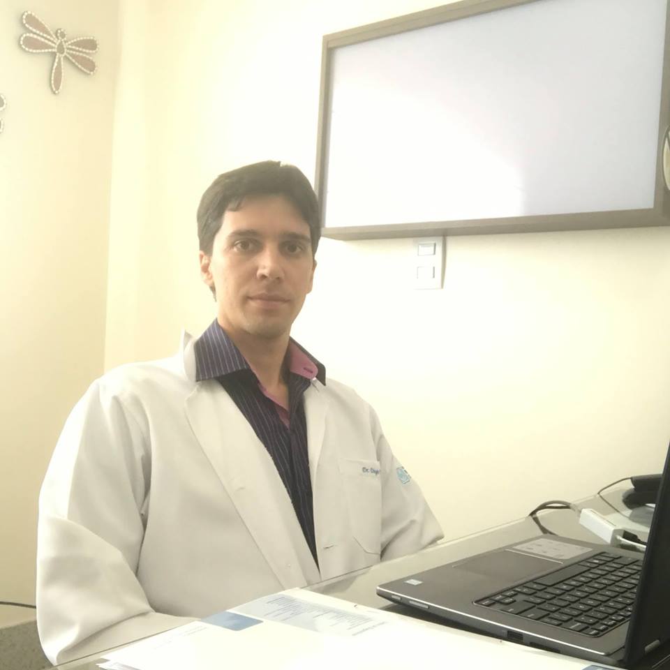 Dr. Diego Carvalho Gomes De  Moraes. Cirurgiões gerais em Patos de Minas